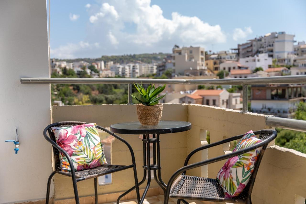 Studio 71!Charming Flat In Chania ハニア エクステリア 写真